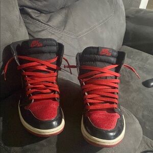 Air Jordan 1 retro high OG patent red